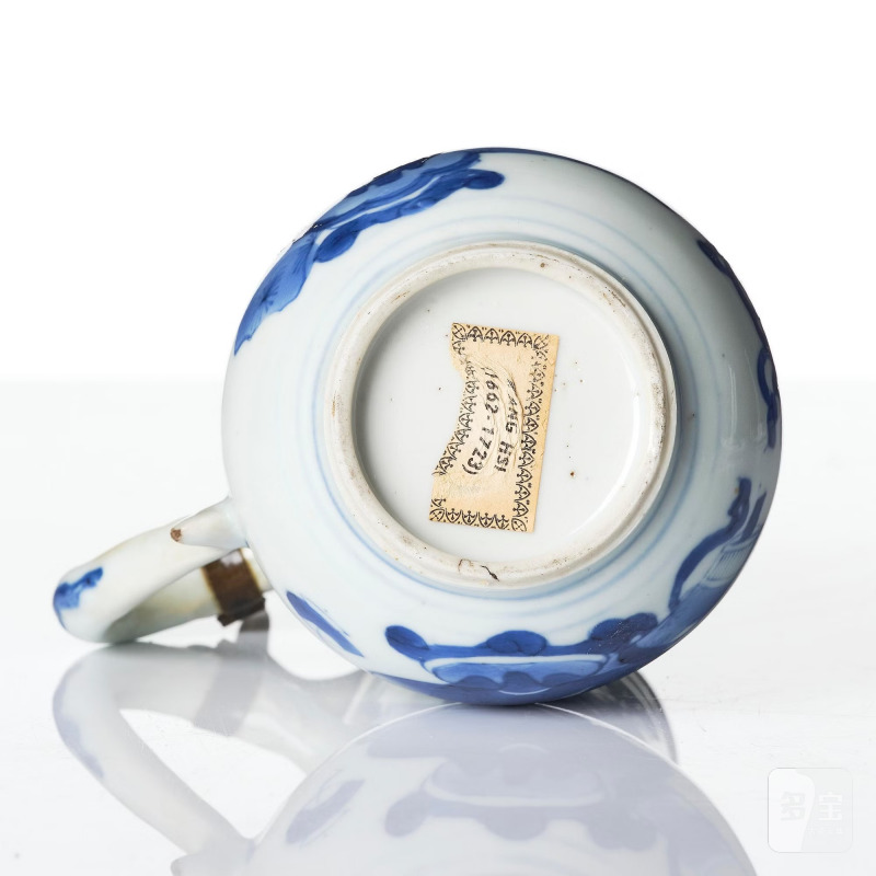 A blue and white jug with cover, - 图7